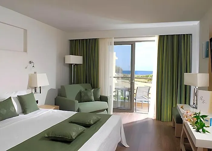 Minos Mare Royal Hotel